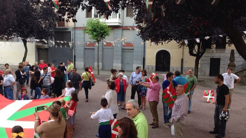 Homenaje a la Ikurriña en Portugalete