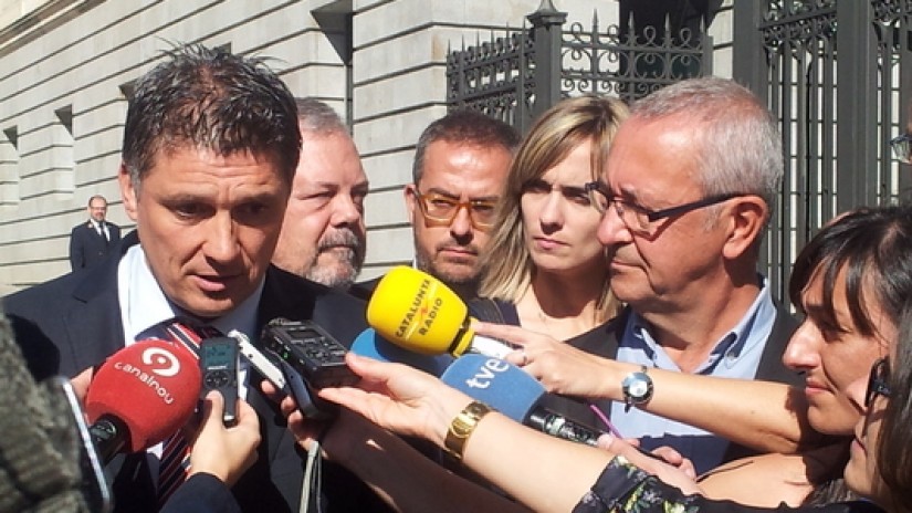 Adhesion a la Asamblea de Alcaldes contrarios al Proyecto de Ley de Racionalización y Sostenibilidad de la Administración Local