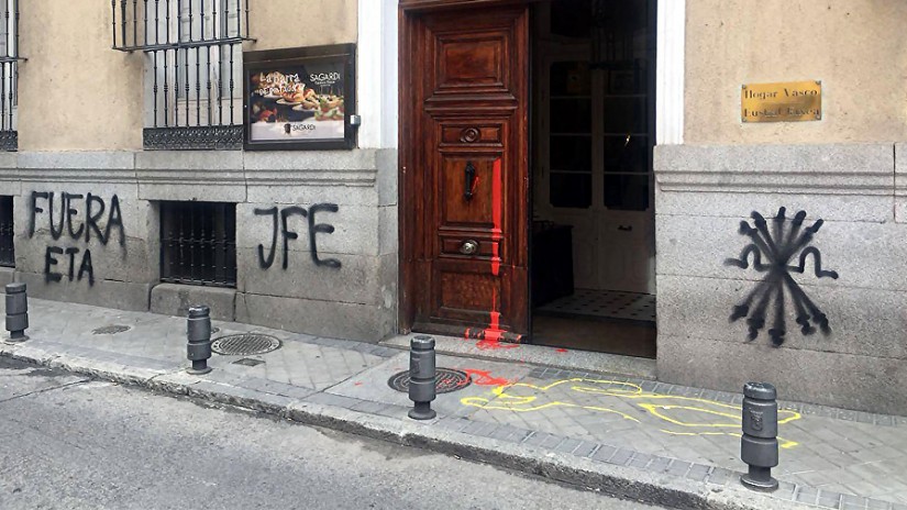 EAJ-PNV condena las pintadas realizadas en Barakaldo, Getxo, Sopela y la Euskal Etxea de Madrid por “dos polos radicales que se atraen”
